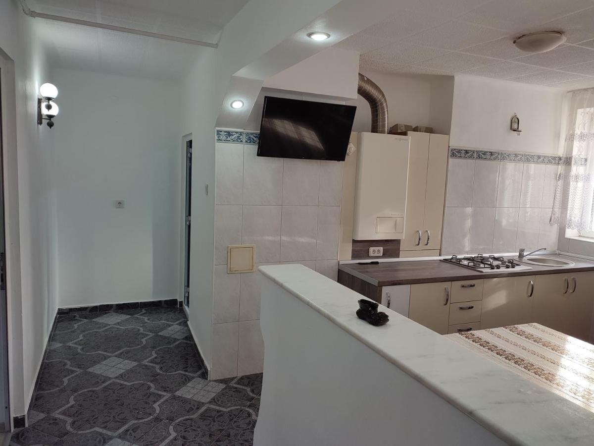 Lafru Apartment Zarnesti Exterior photo