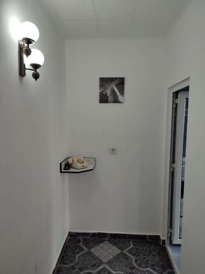 Lafru Apartment Zarnesti Exterior photo